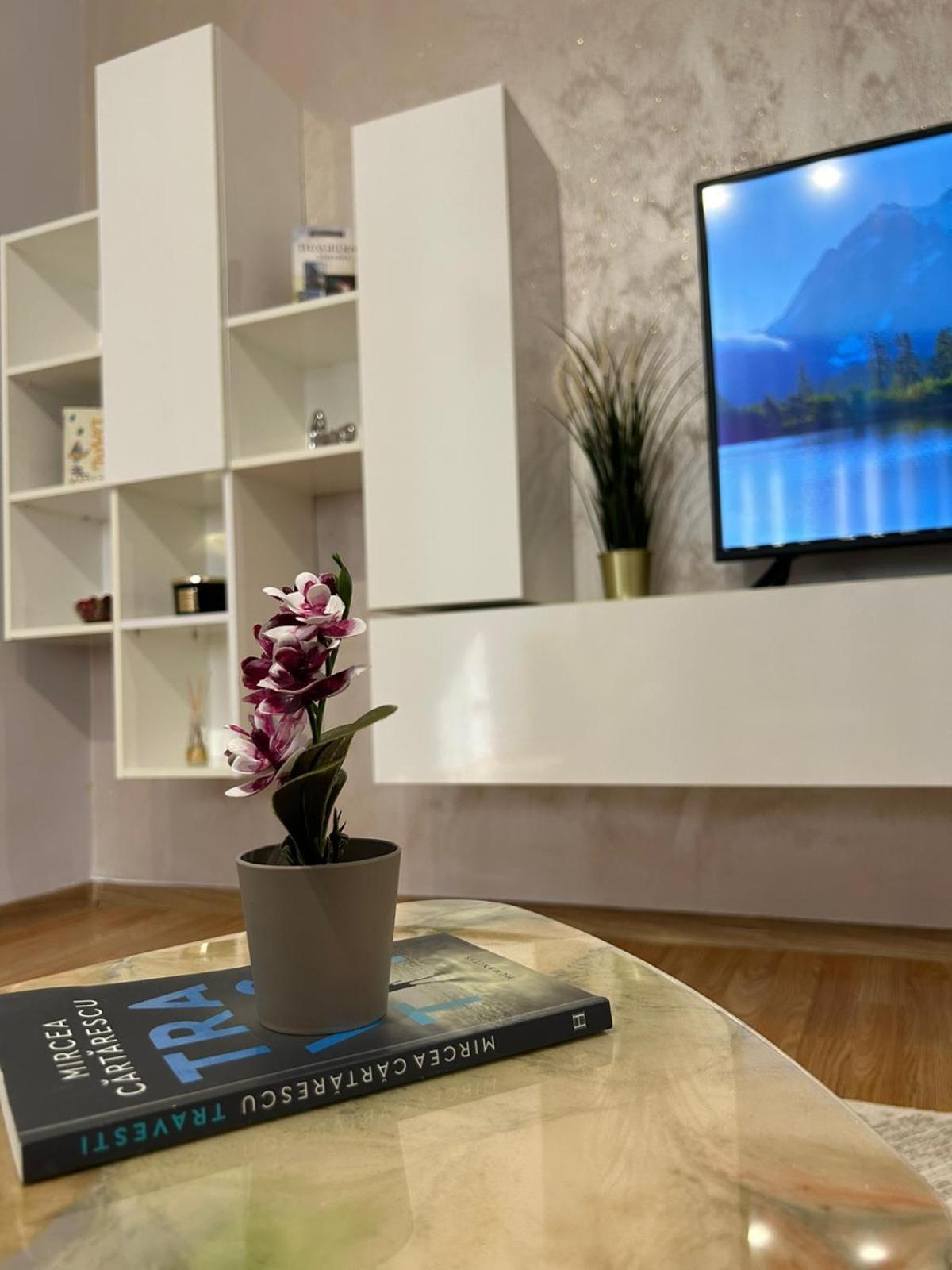 Luxury Studio Ploieşti Eksteriør billede